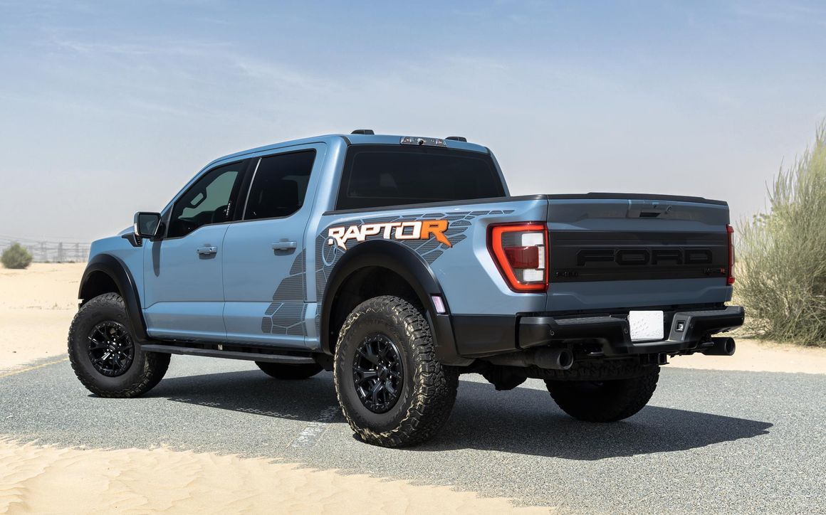 Ford F150 Raptor R - image 3