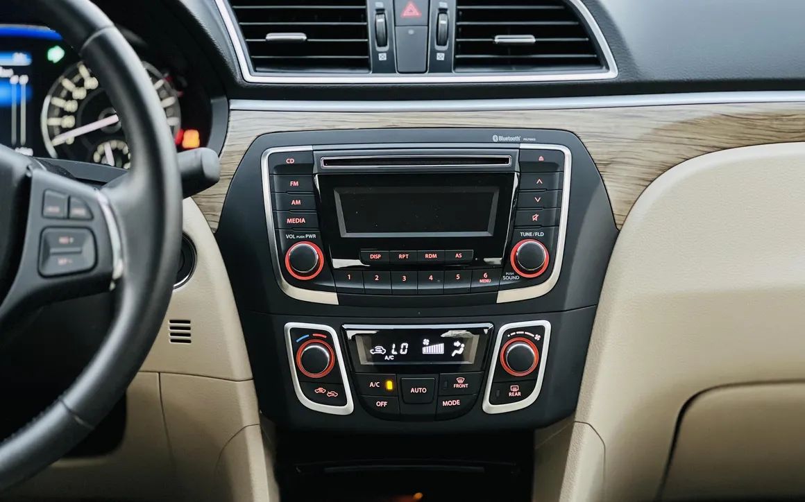 SUZUKI CIAZ GLX MID OPTION - image 10