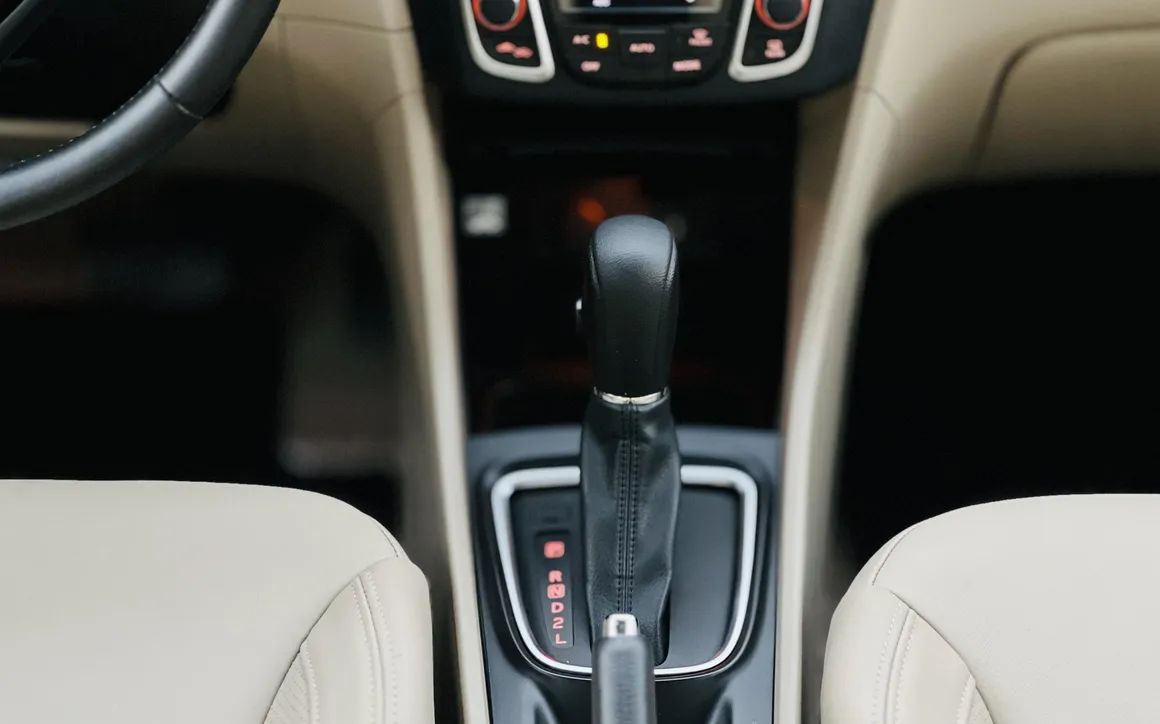 SUZUKI CIAZ GLX MID OPTION - image 11