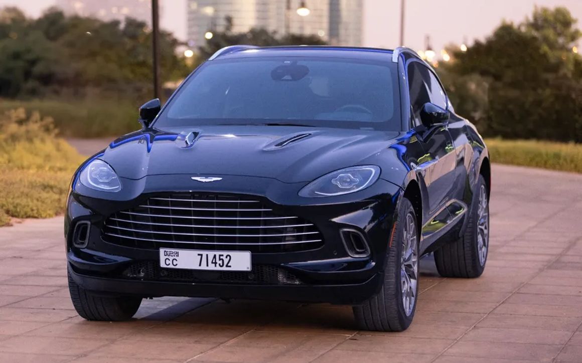 ASTON MARTIN DBX - image 1