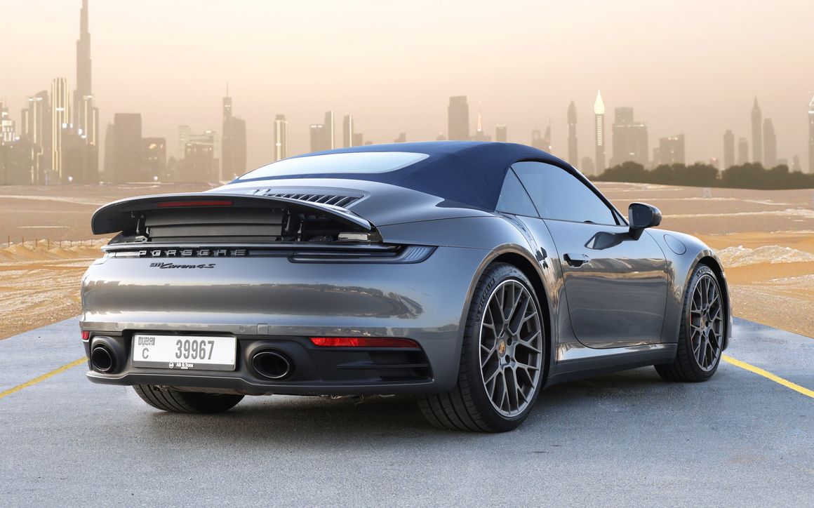 PORSCHE 911 CARRERA 4S - image 8