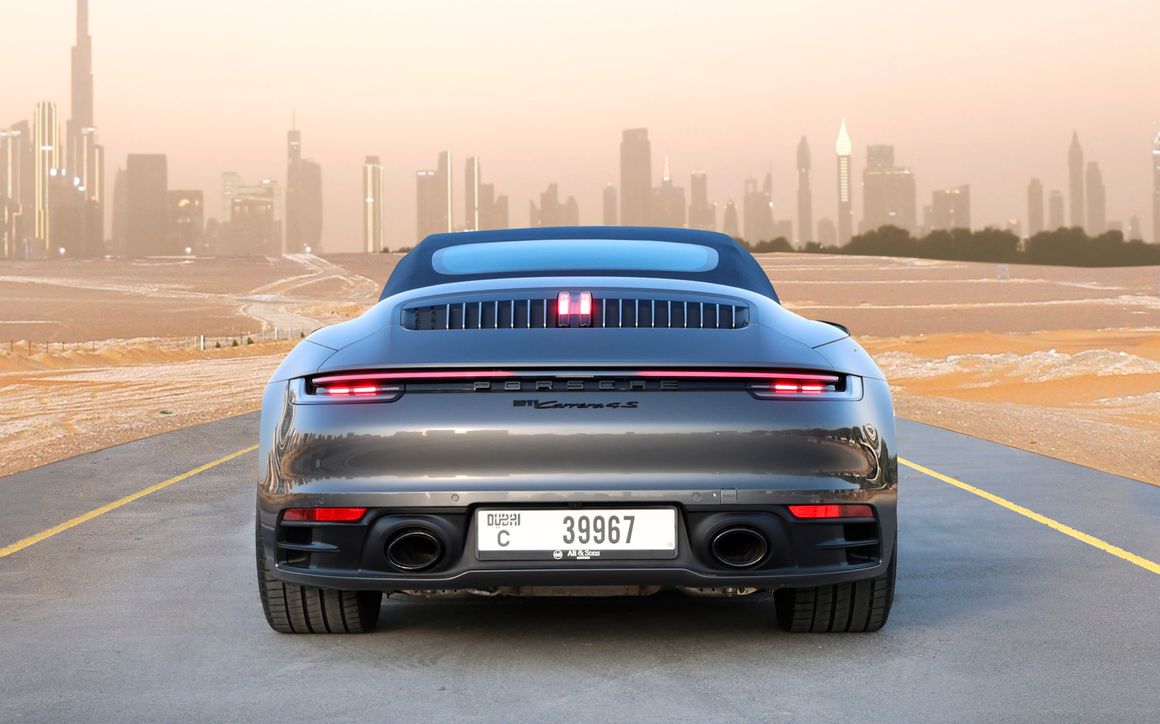 PORSCHE 911 CARRERA 4S - image 7