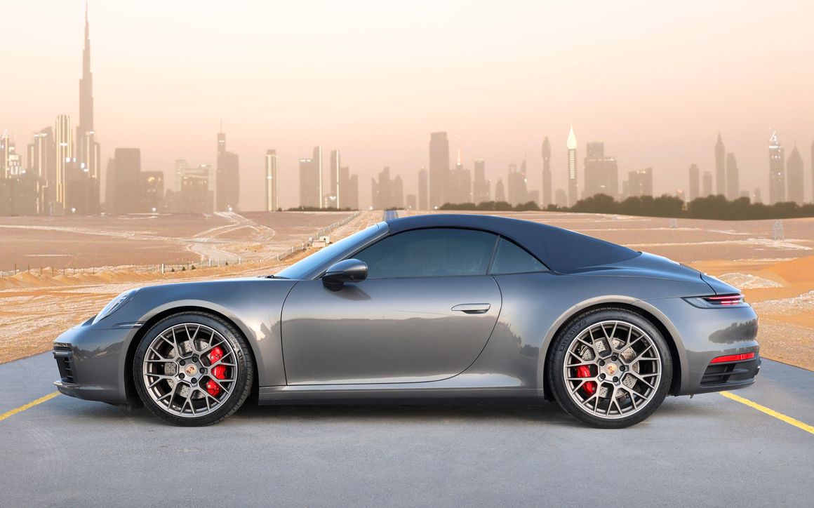 PORSCHE 911 CARRERA 4S - image 10