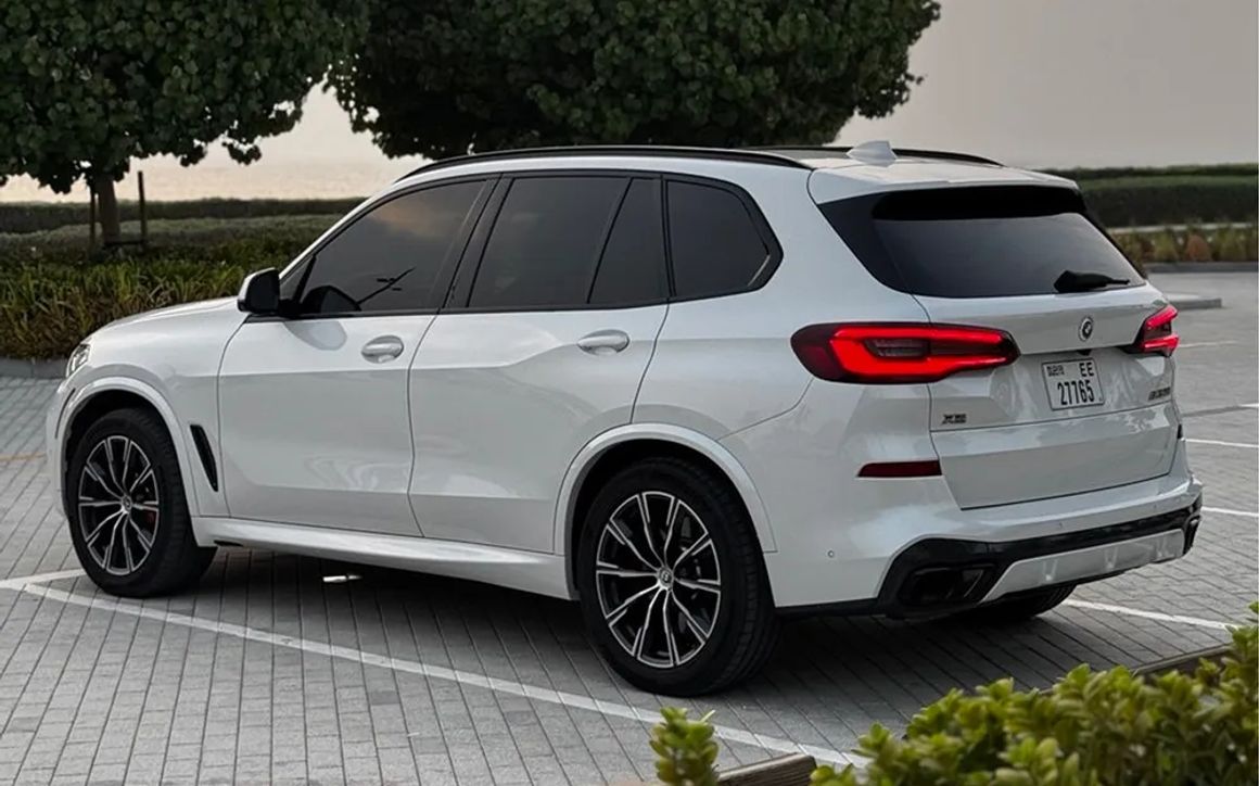 BMW X5 M50I - image 7