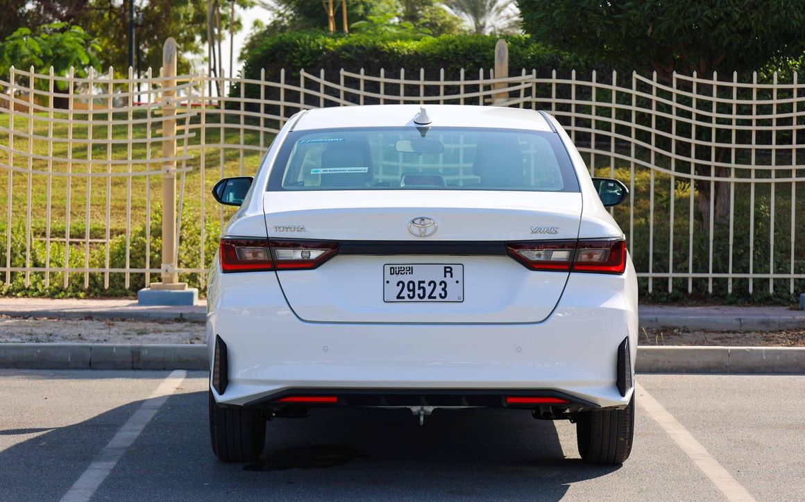 Toyota Yaris - image 9