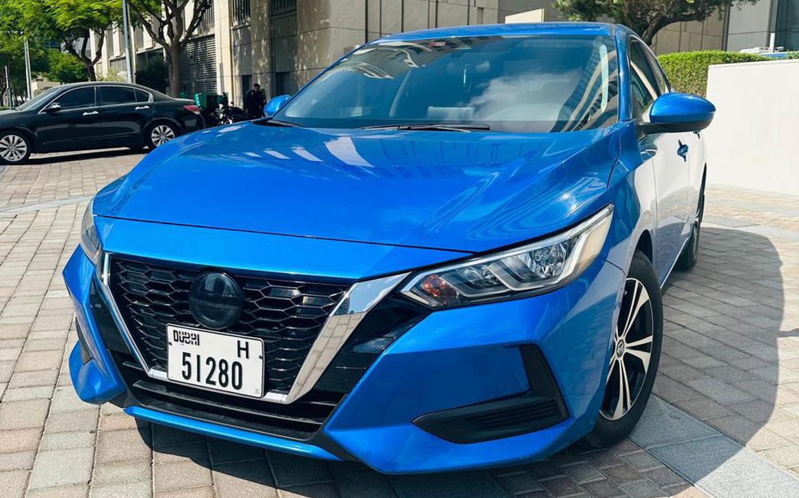 Nissan Sentra - image 1