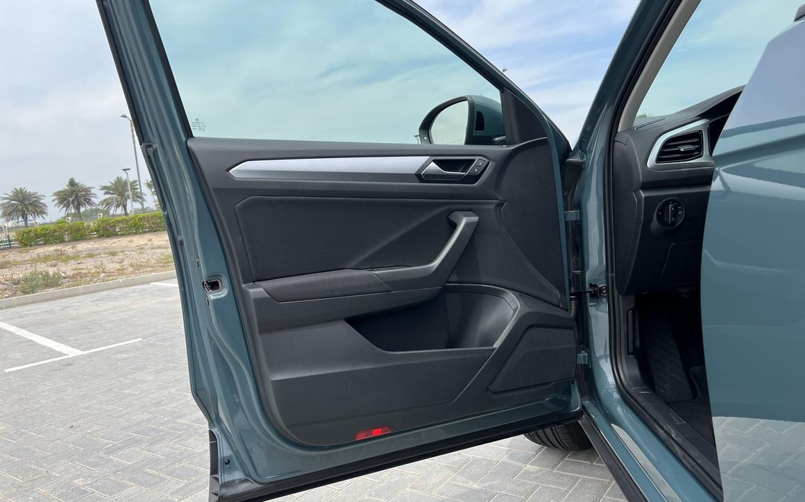 Volkswagen T-ROC - image 9