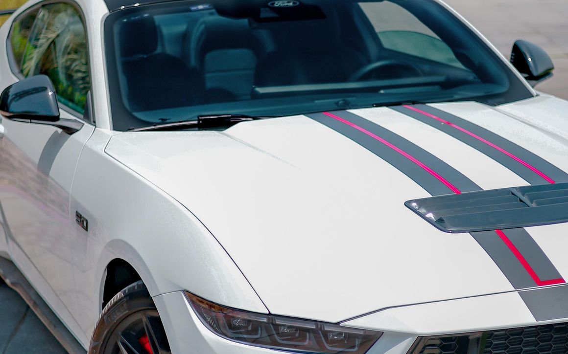 FORD MUSTANG GT V8 - image 7