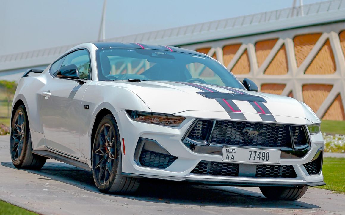 FORD MUSTANG GT V8 - image 4