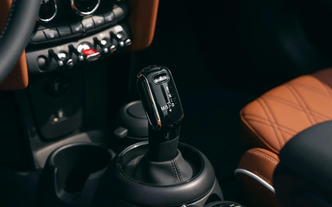 Mini Cooper S Convertible - image 11