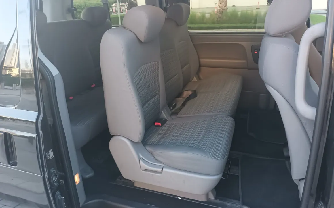 HYUNDAI H1 - image 9