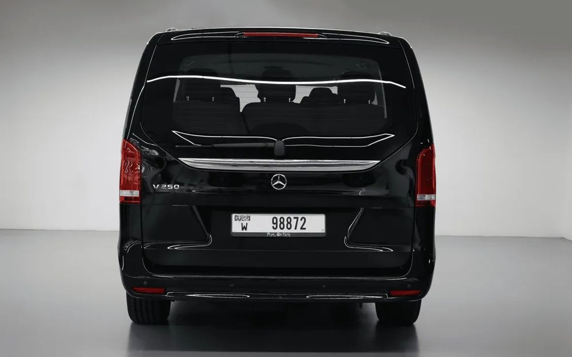 Mercedes V250 - image 4