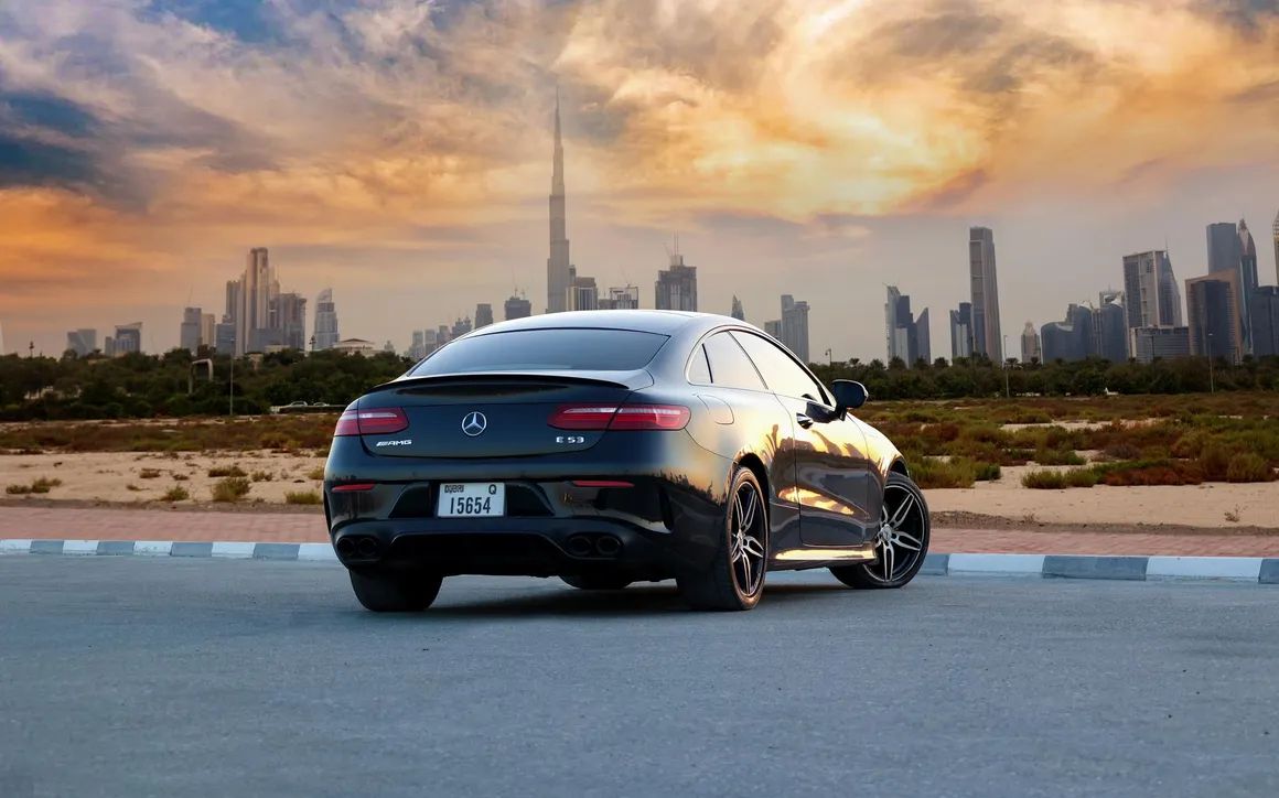 Mercedes Benz E53 AMG Black - image 8
