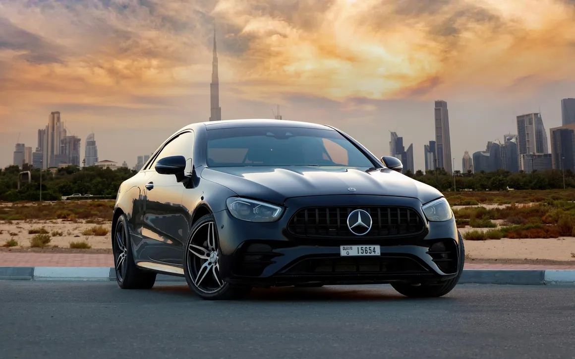 Mercedes Benz E53 AMG Black - image 4