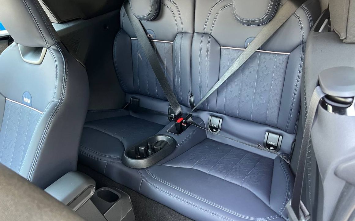 MINI COOPER - image 6