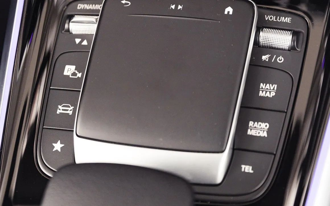 Mercedes GLB250 - image 10