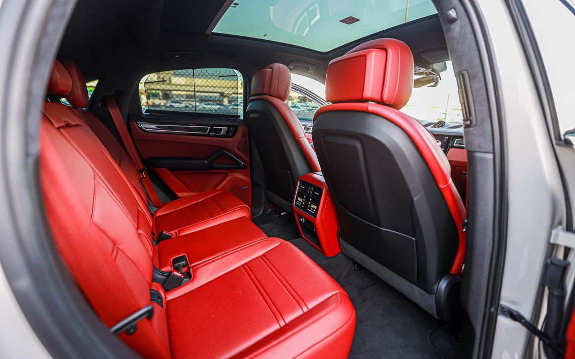 Porsche Cayenne GTS - image 7