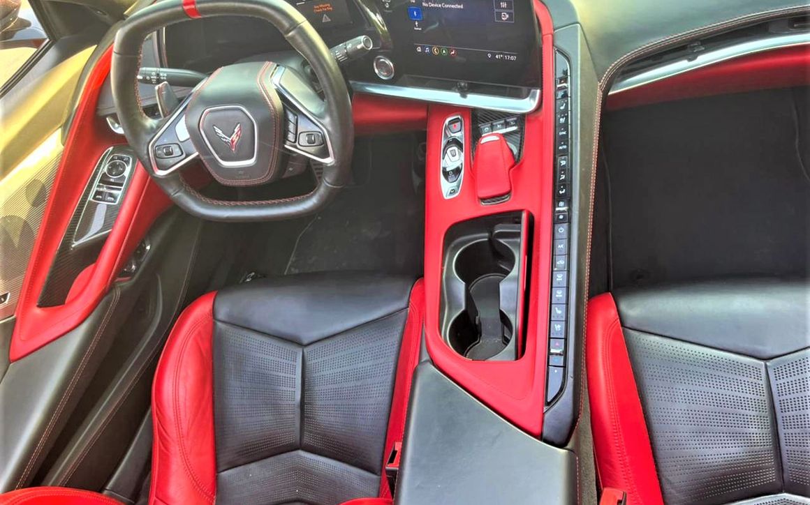 Chevrolet Corvette C8 Stingray Convertible - image 6