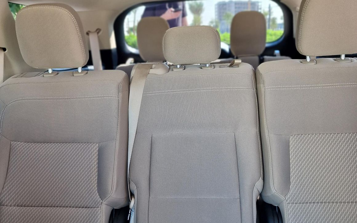 Ford Explorer - image 12