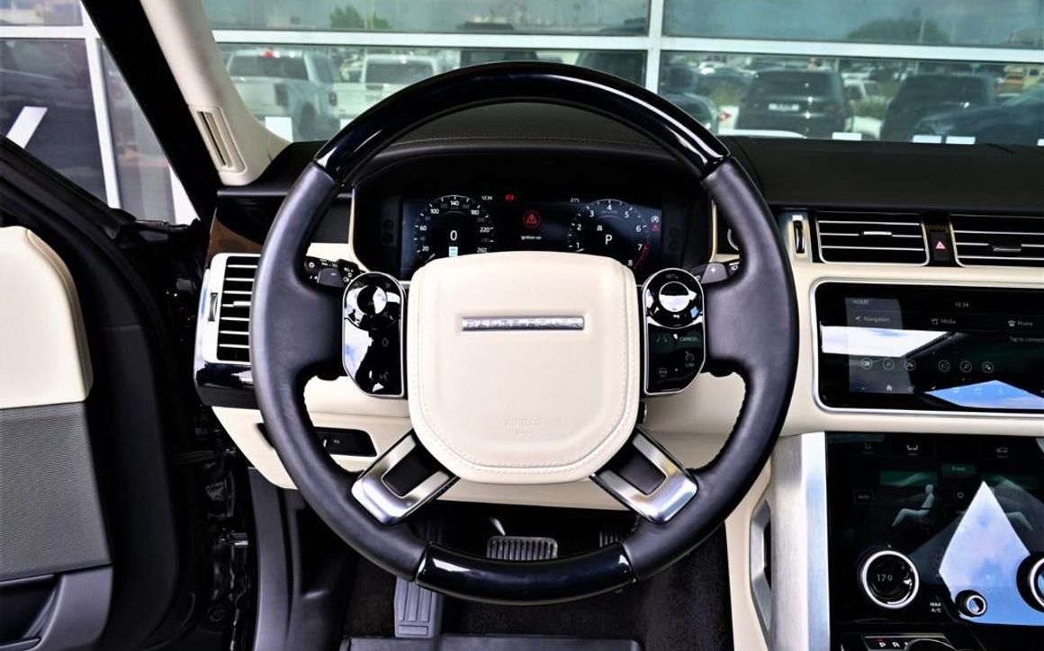 Range Rover Vogue (HSE) - image 5