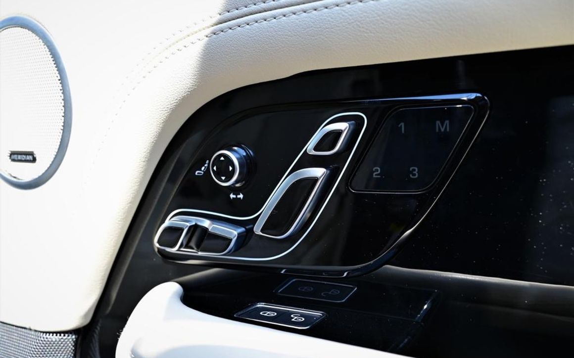 Range Rover Vogue (HSE) - image 7