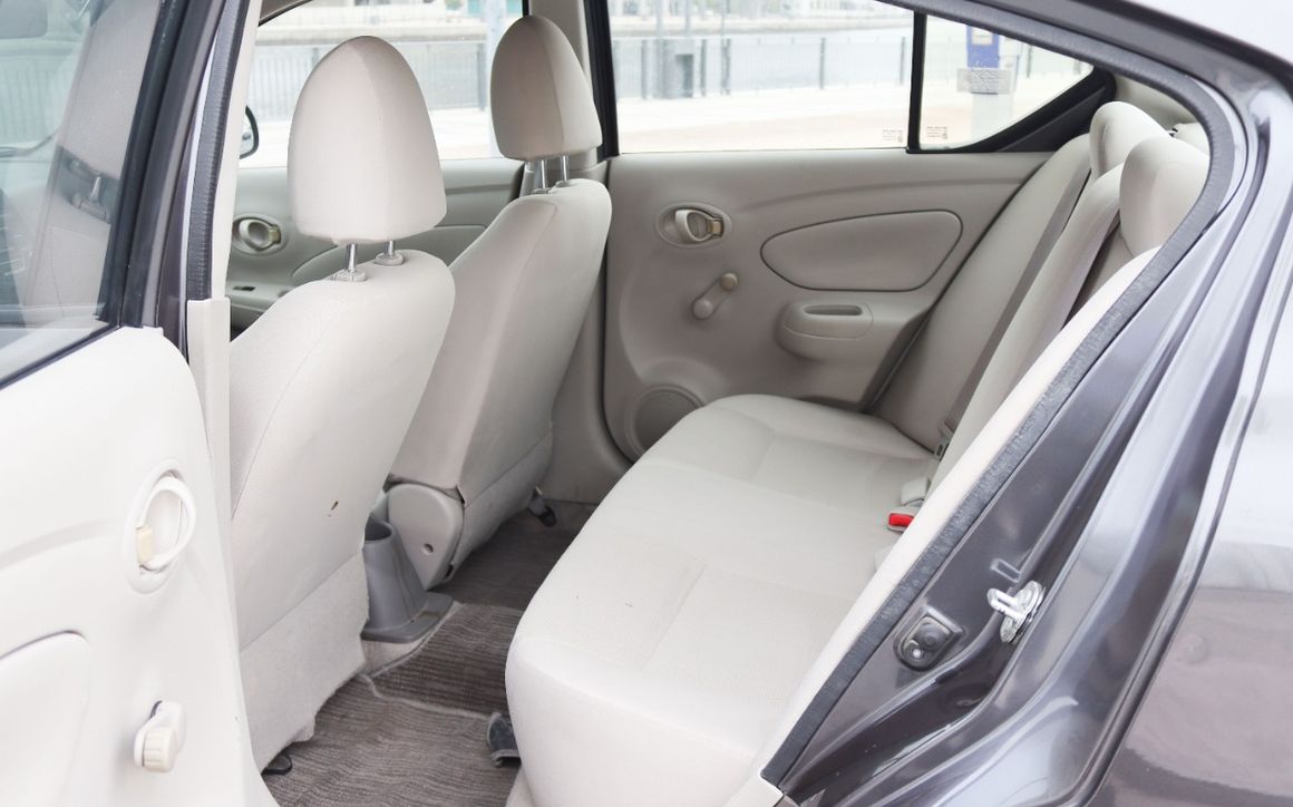 NISSAN Sunny - image 6