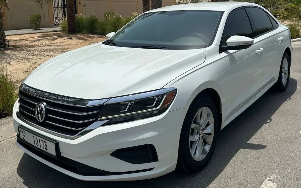 VOLKSWAGEN PASSAT - image 1