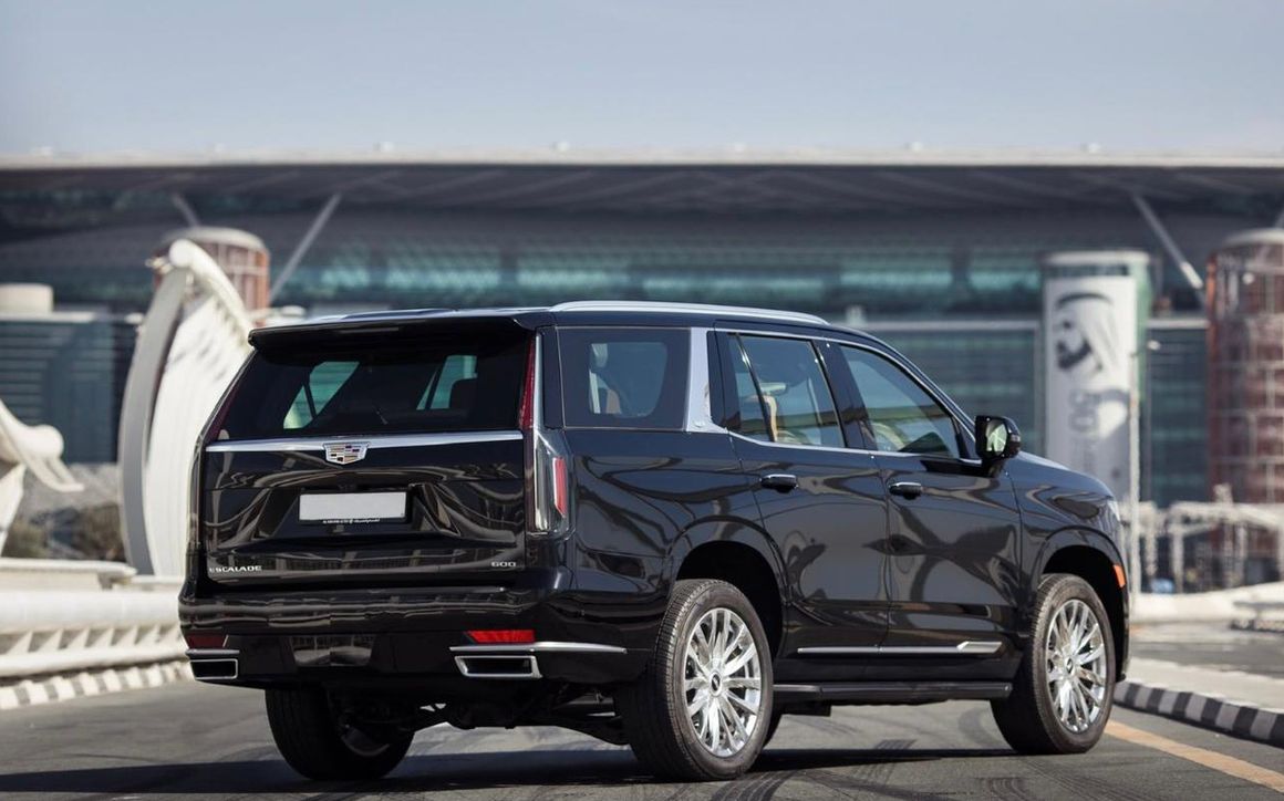 Cadillac Escalade Sport - image 4
