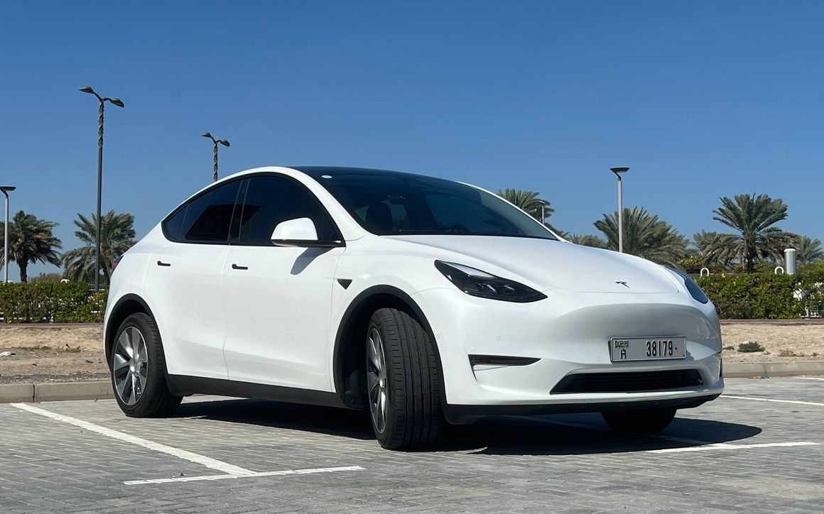 TESLA MODEL Y LONG - image 4