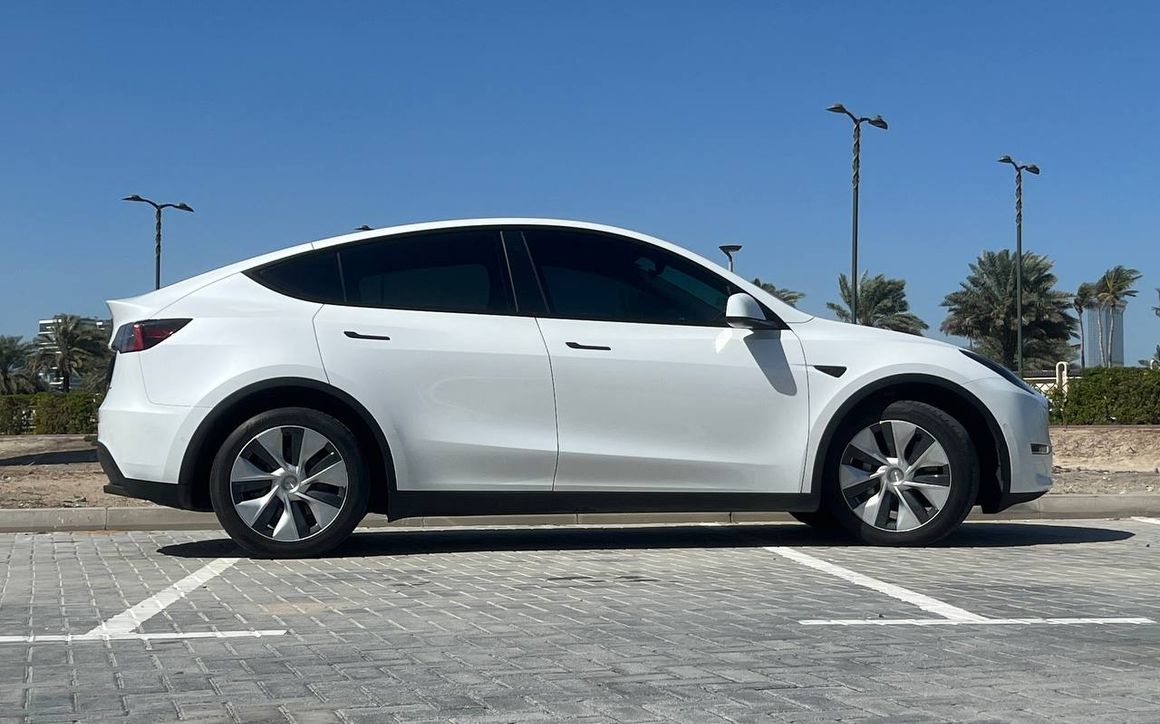 TESLA MODEL Y LONG - image 5