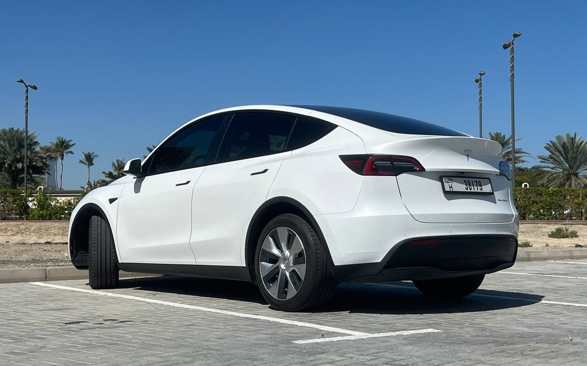 TESLA MODEL Y LONG - image 6