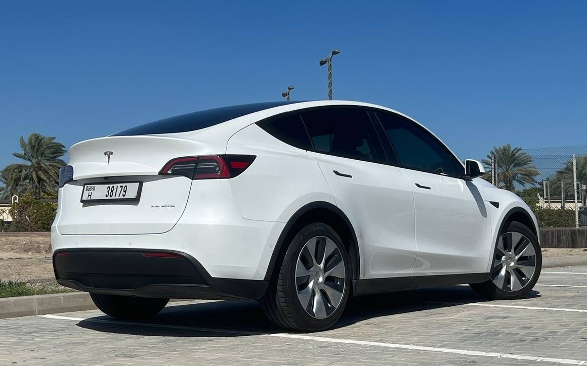 TESLA MODEL Y LONG - image 8