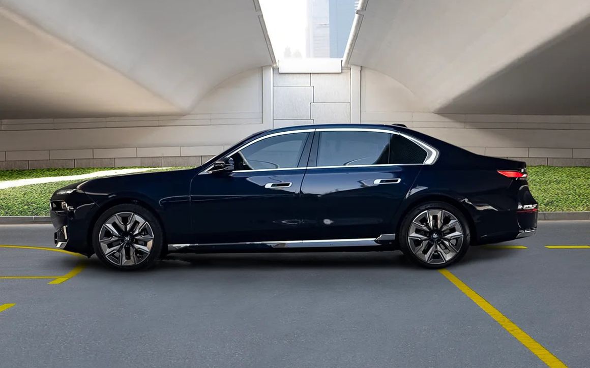 BMW 740 - image 3