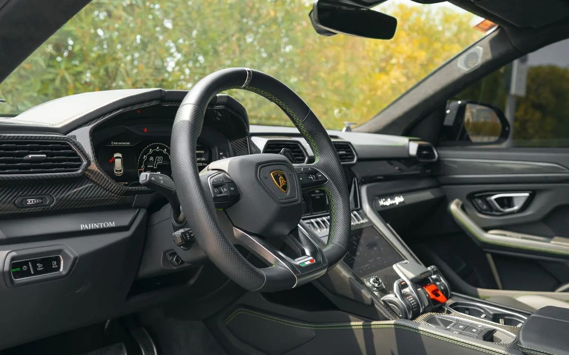 LAMBORGHINI URUS - image 7