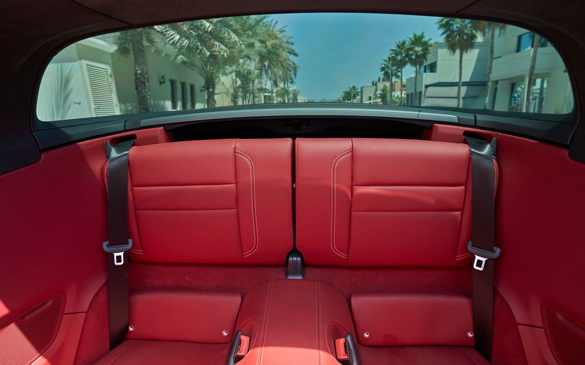 Porsche 911 Targa - image 10