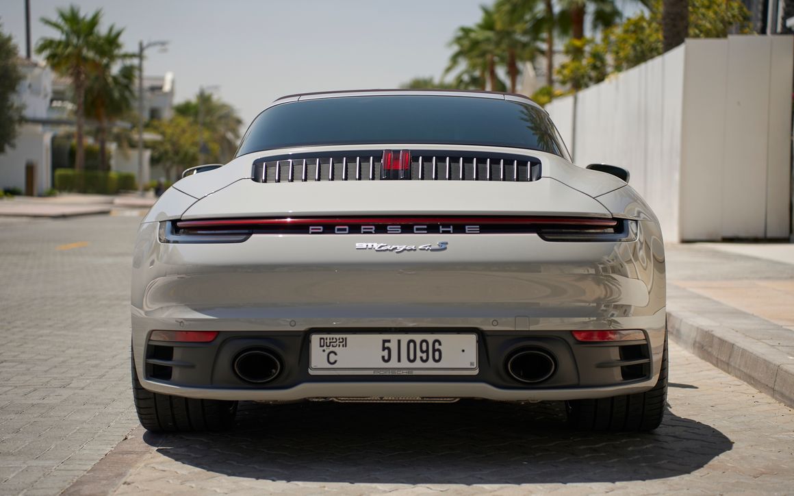 Porsche 911 Targa - image 8
