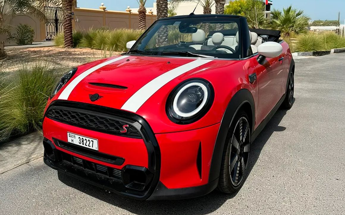 MINI COOPER S Cabrio - image 1