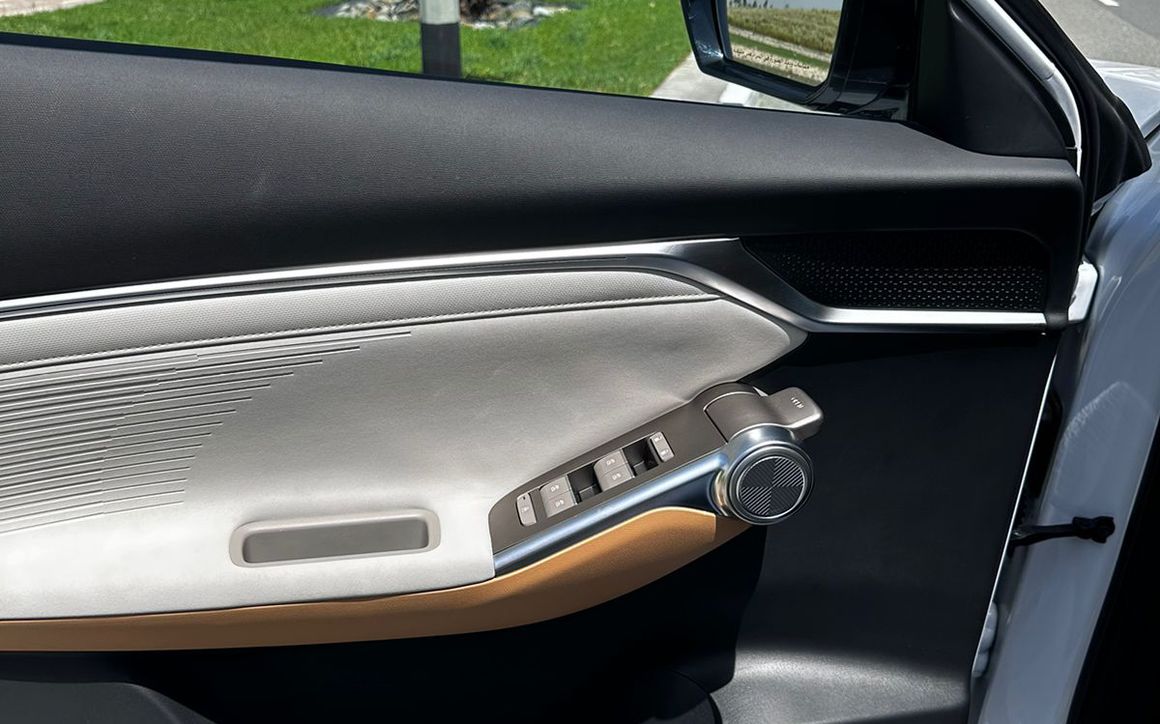 GAC 2.0T GL Hybrid - image 13