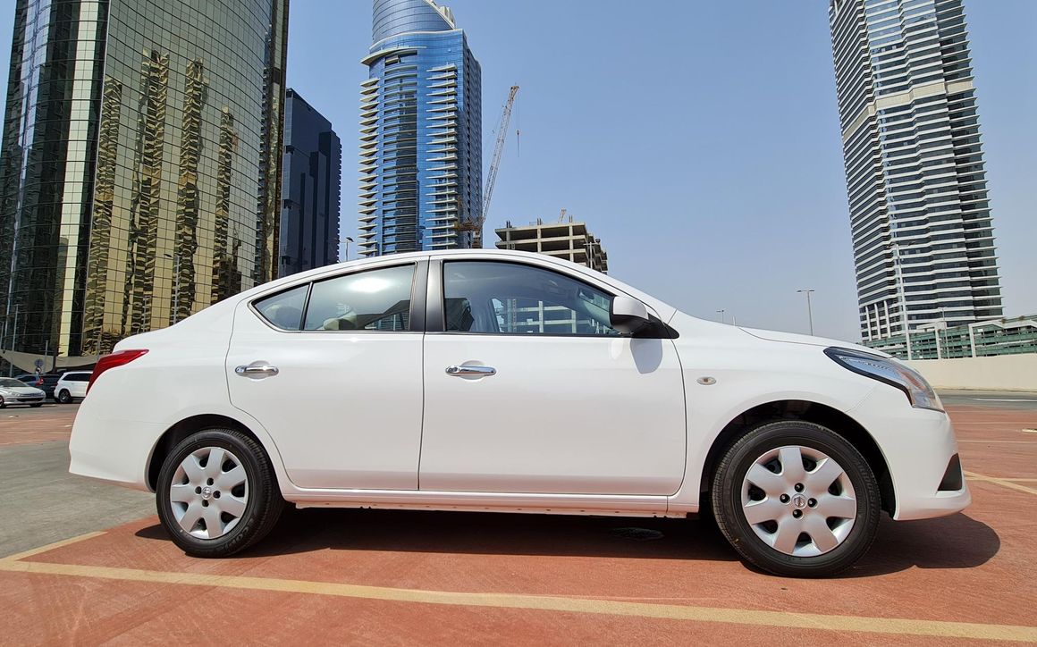 Nissan Sunny - image 2