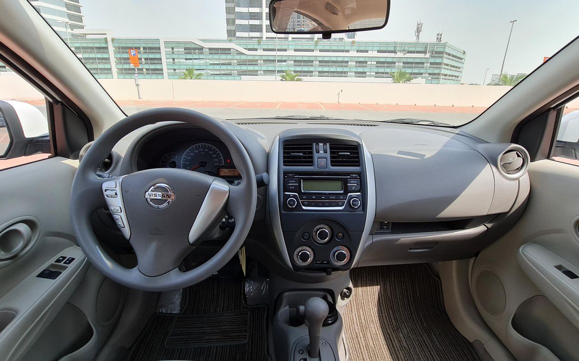 Nissan Sunny - image 8