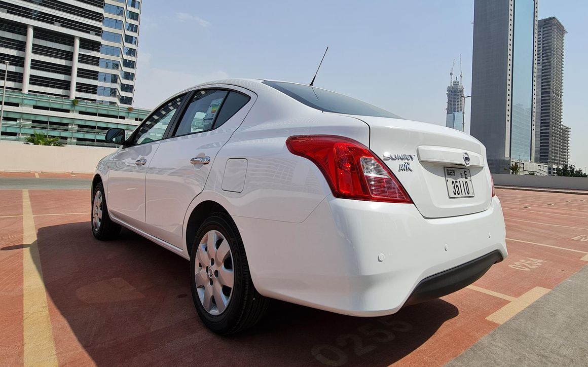 Nissan Sunny - image 5