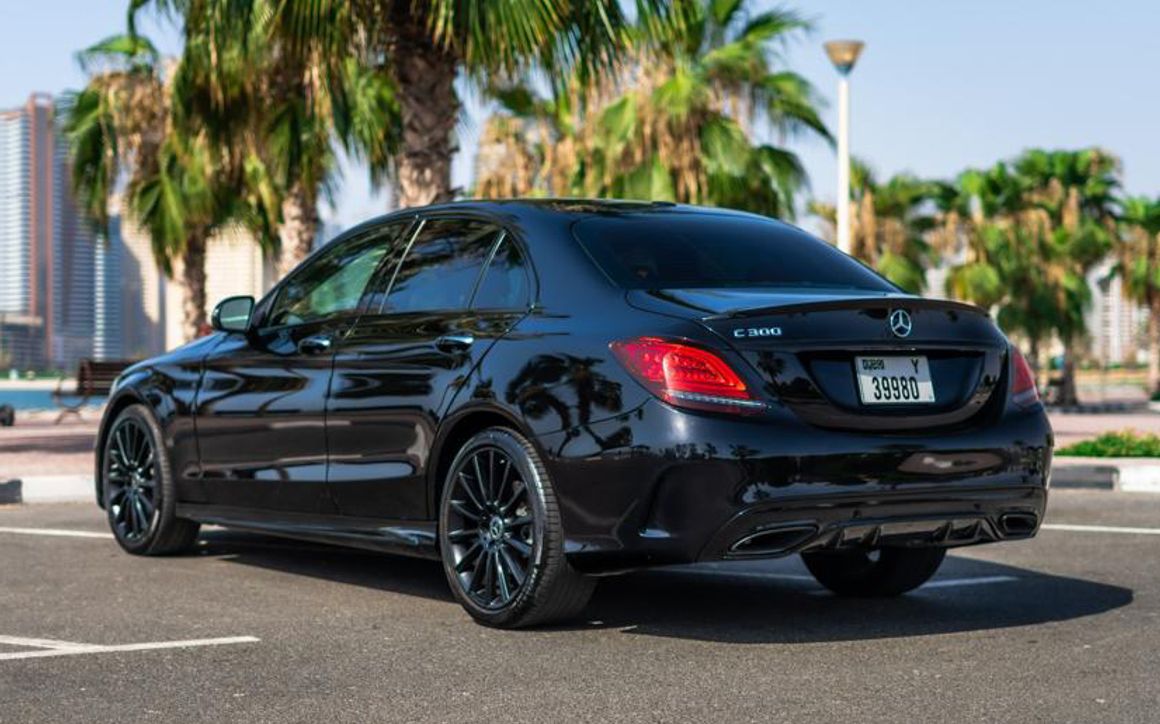 MERCEDES C300-4DOOR - image 4
