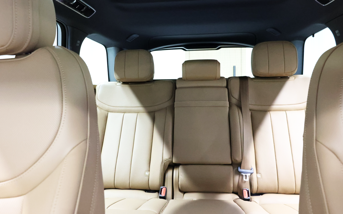 Range Rover Vogue HSE - image 12