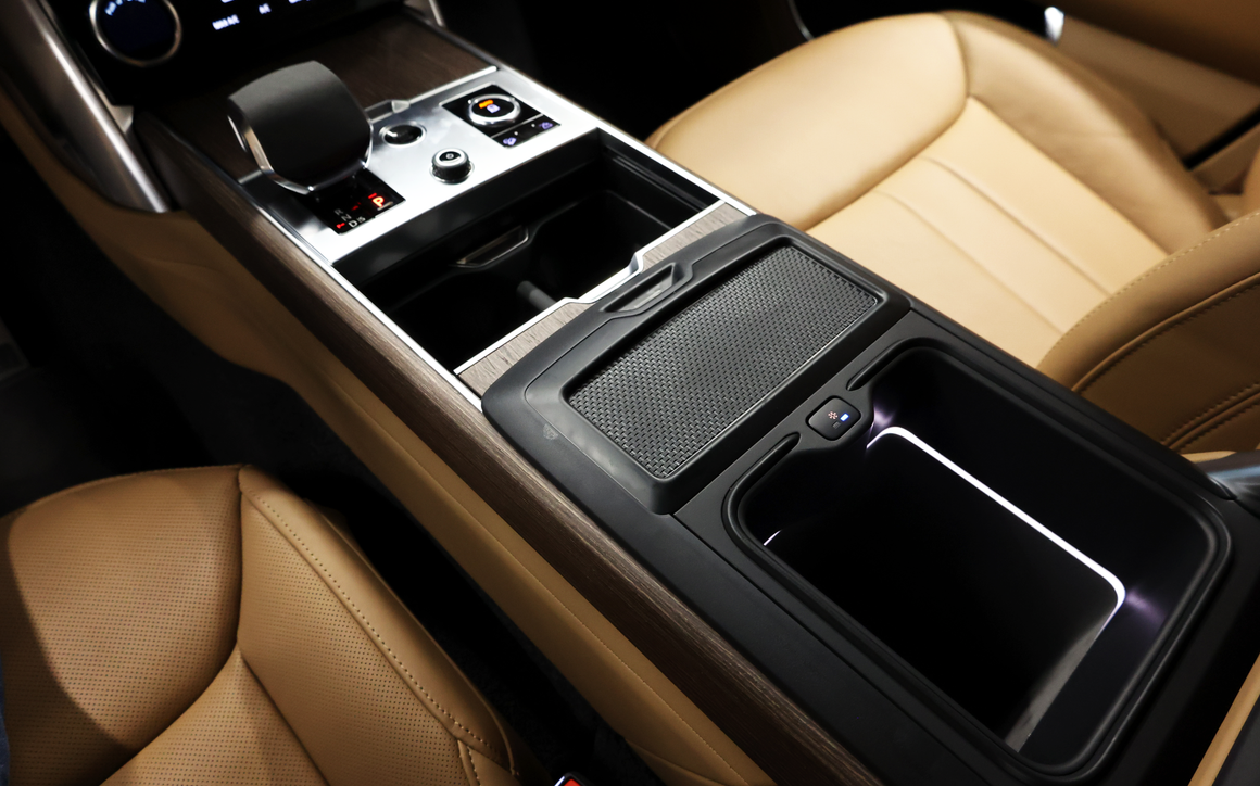 Range Rover Vogue HSE - image 10