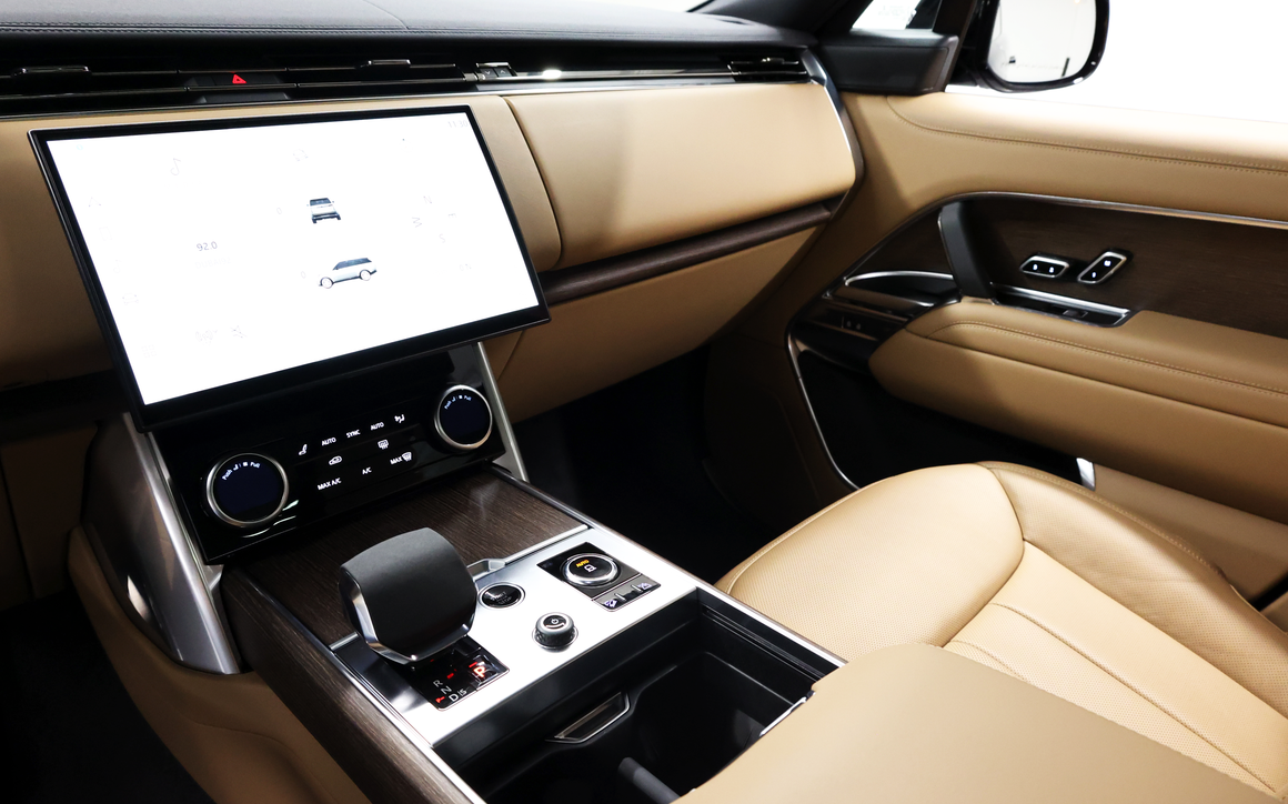 Range Rover Vogue HSE - image 11