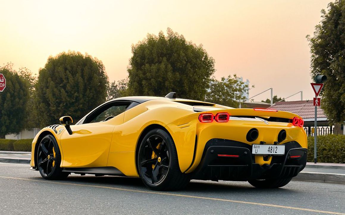 FERRARI SF90 STRADALE - image 4