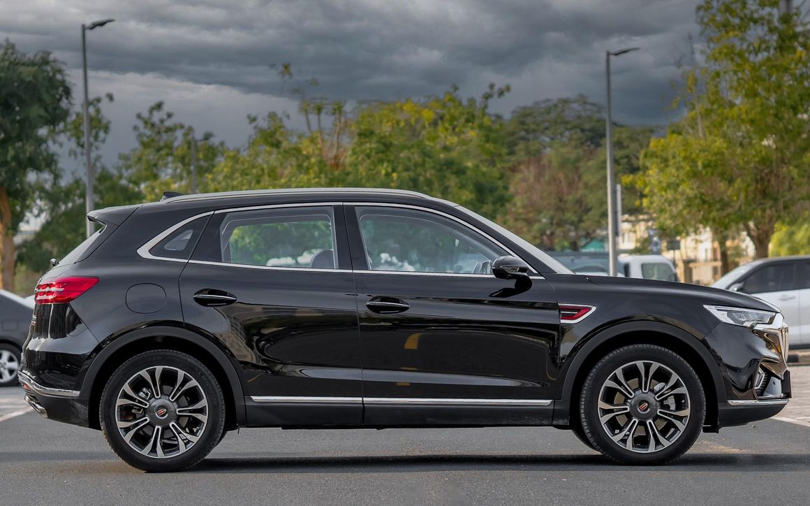 Hongqi HS5 - image 2
