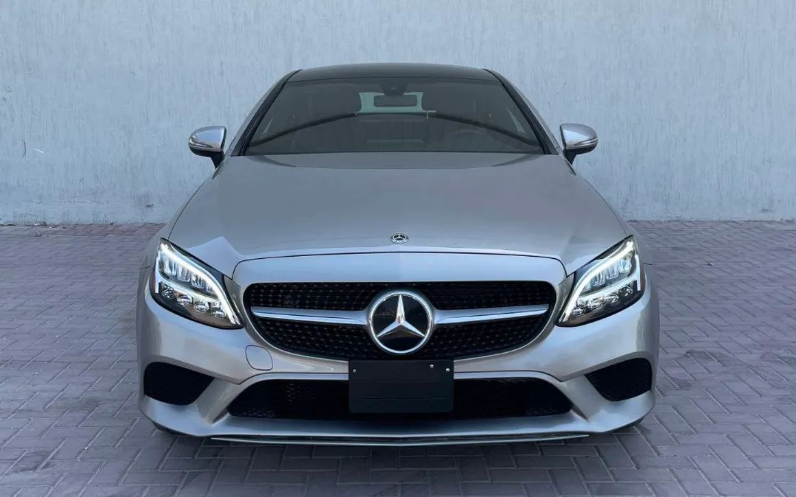 Mercedes C300 Coupe - image 3
