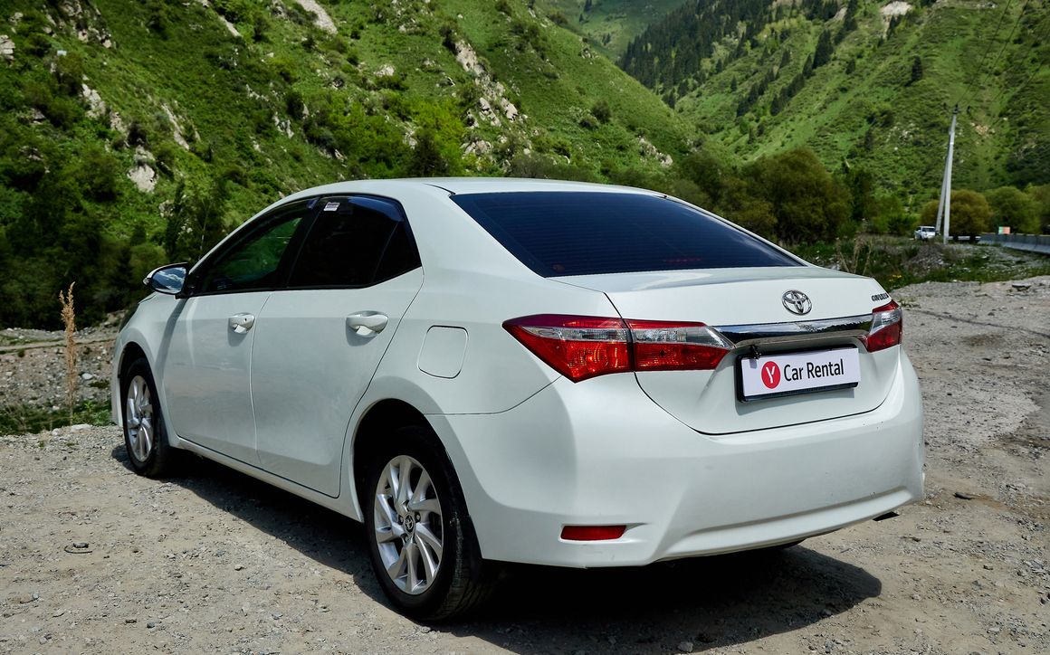 Toyota Corolla - image 5