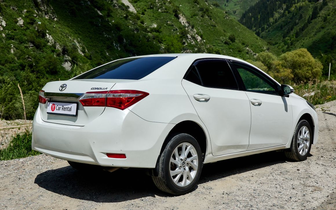 Toyota Corolla - image 7